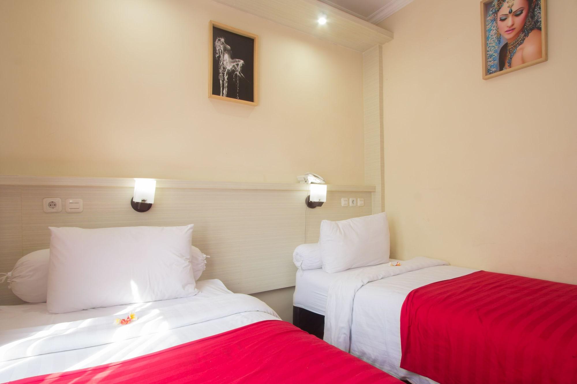 Maxi Hotel Kedonganan Jimbaran  Exterior photo