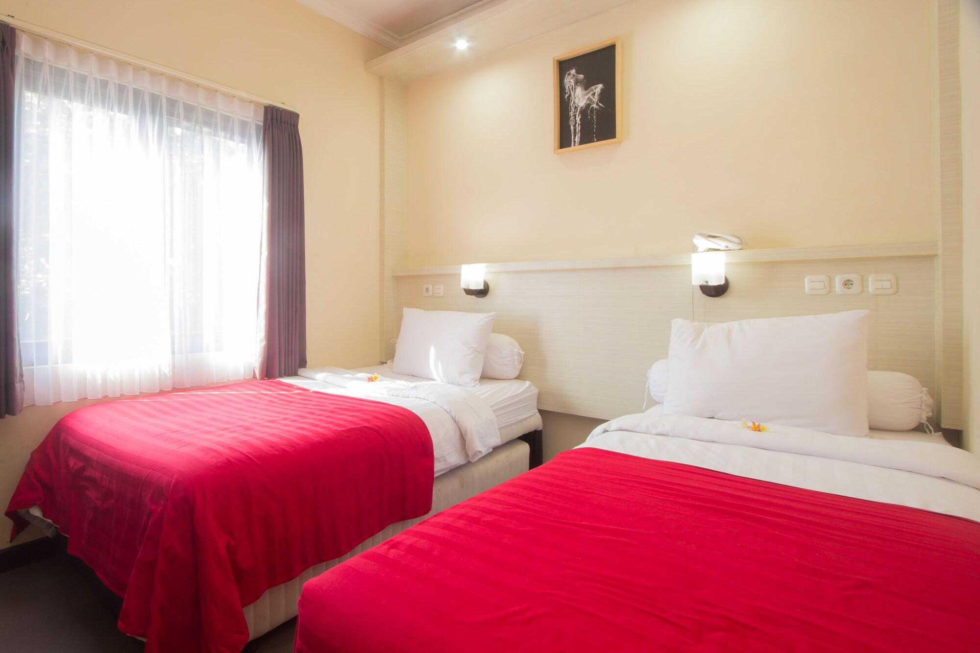 Maxi Hotel Kedonganan Jimbaran  Exterior photo