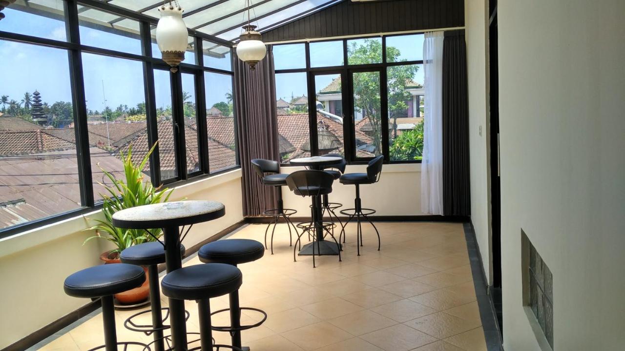 Maxi Hotel Kedonganan Jimbaran  Exterior photo